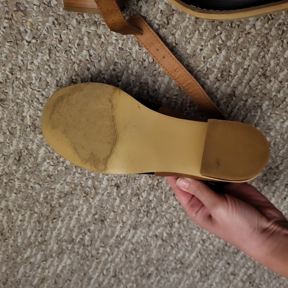 Black and Tan Mules with Chunky Wooden Heel - Picture 3 of 10